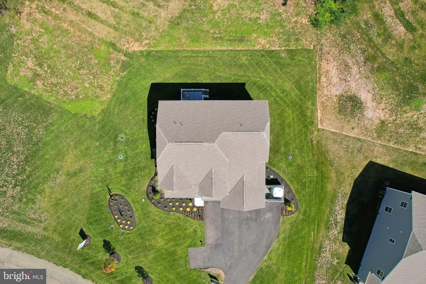 3413 WOODED RUN DR, BROAD RUN, Virginia 20137, 3 Bedrooms Bedrooms, ,4 BathroomsBathrooms,Residential,For sale,3413 WOODED RUN DR,VAFQ2016982 MLS # VAFQ2016982