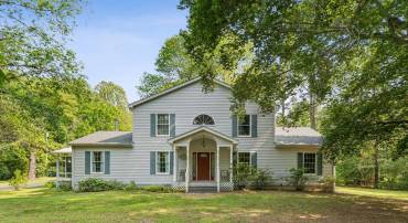 7500 MUSCOE PL, KING GEORGE, Virginia 22485, 4 Bedrooms Bedrooms, 15 Rooms Rooms,3 BathroomsBathrooms,Residential,For sale,7500 MUSCOE PL,VAKG2006562 MLS # VAKG2006562