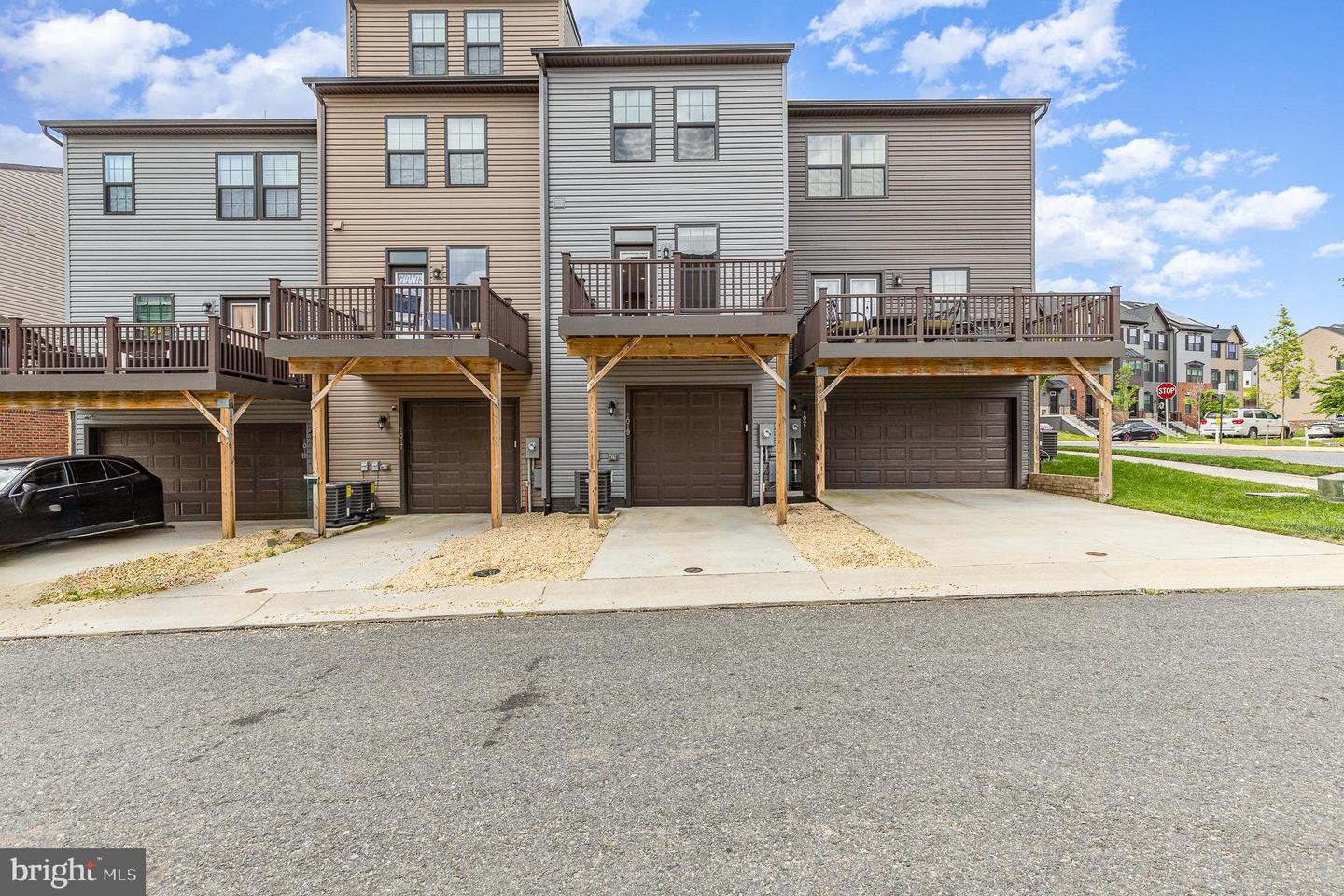1019 RAMPART DR, FREDERICKSBURG, Virginia 22401, 3 Bedrooms Bedrooms, ,3 BathroomsBathrooms,Residential,For sale,1019 RAMPART DR,VAFB2008404 MLS # VAFB2008404