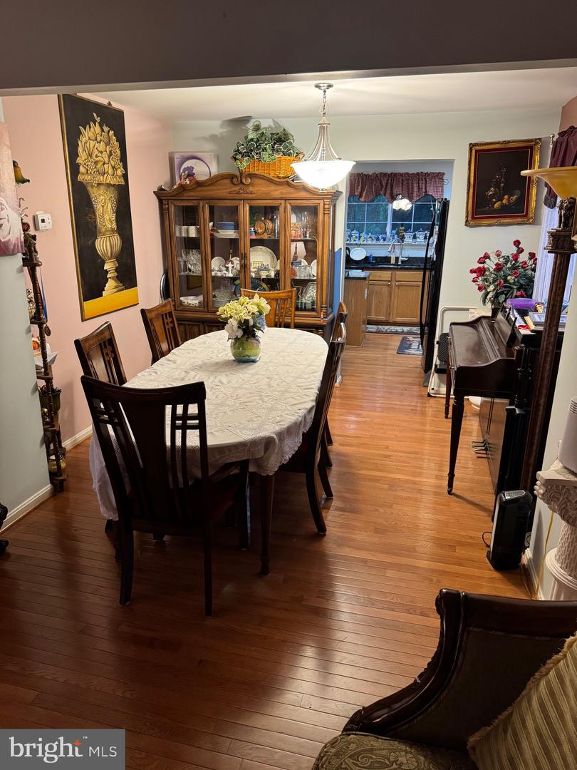 8807 GRANTHAM CT, BRISTOW, Virginia 20136, 5 Bedrooms Bedrooms, ,3 BathroomsBathrooms,Residential,For sale,8807 GRANTHAM CT,VAPW2096642 MLS # VAPW2096642