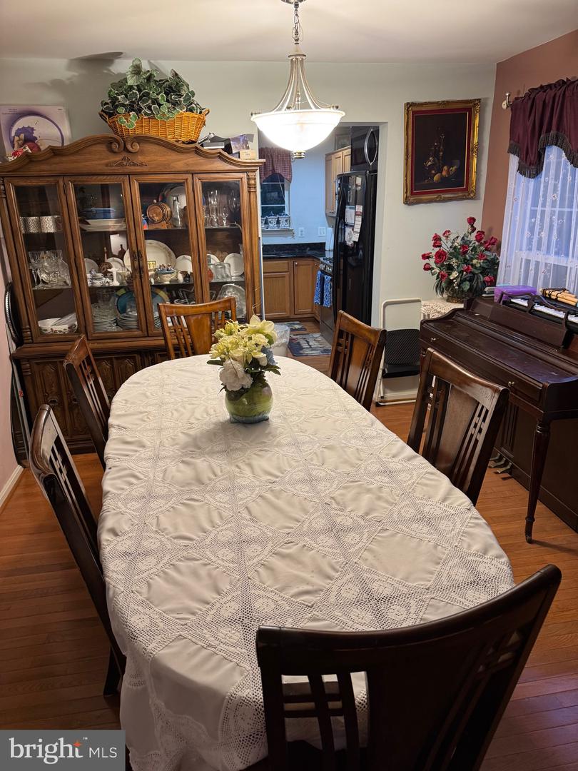 8807 GRANTHAM CT, BRISTOW, Virginia 20136, 5 Bedrooms Bedrooms, ,3 BathroomsBathrooms,Residential,For sale,8807 GRANTHAM CT,VAPW2096642 MLS # VAPW2096642
