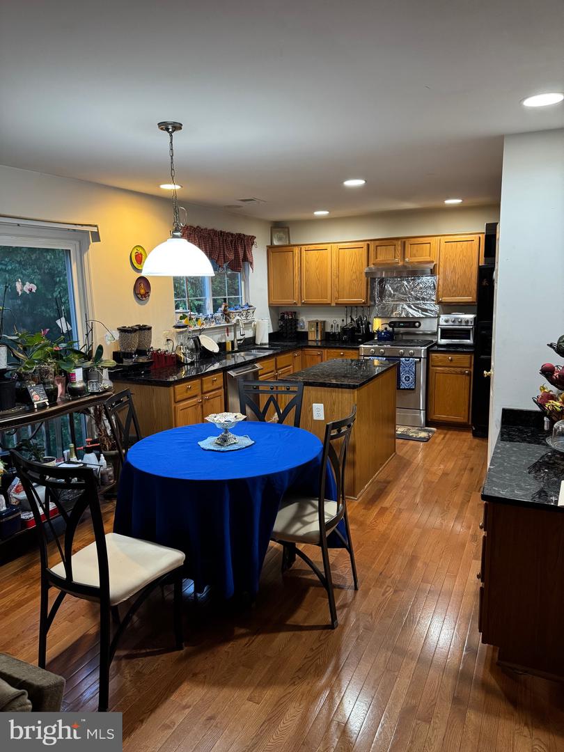 8807 GRANTHAM CT, BRISTOW, Virginia 20136, 5 Bedrooms Bedrooms, ,3 BathroomsBathrooms,Residential,For sale,8807 GRANTHAM CT,VAPW2096642 MLS # VAPW2096642