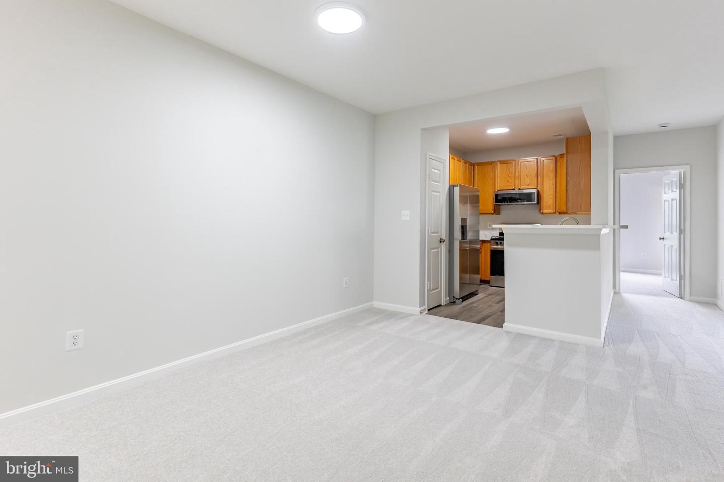 11301 WESTBROOK MILL LN #202, FAIRFAX, Virginia 22030, 3 Bedrooms Bedrooms, ,2 BathroomsBathrooms,Residential,For sale,11301 WESTBROOK MILL LN #202,VAFX2246402 MLS # VAFX2246402