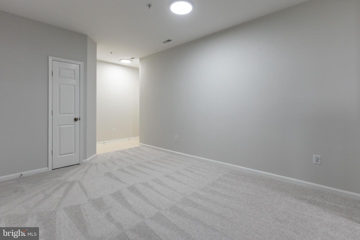 11301 WESTBROOK MILL LN #202, FAIRFAX, Virginia 22030, 3 Bedrooms Bedrooms, ,2 BathroomsBathrooms,Residential,For sale,11301 WESTBROOK MILL LN #202,VAFX2246402 MLS # VAFX2246402