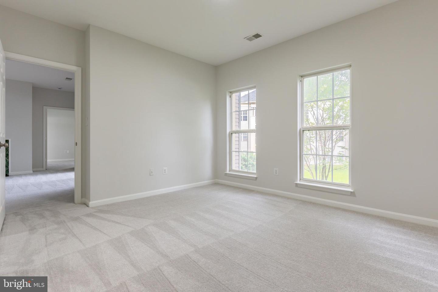 11301 WESTBROOK MILL LN #202, FAIRFAX, Virginia 22030, 3 Bedrooms Bedrooms, ,2 BathroomsBathrooms,Residential,For sale,11301 WESTBROOK MILL LN #202,VAFX2246402 MLS # VAFX2246402