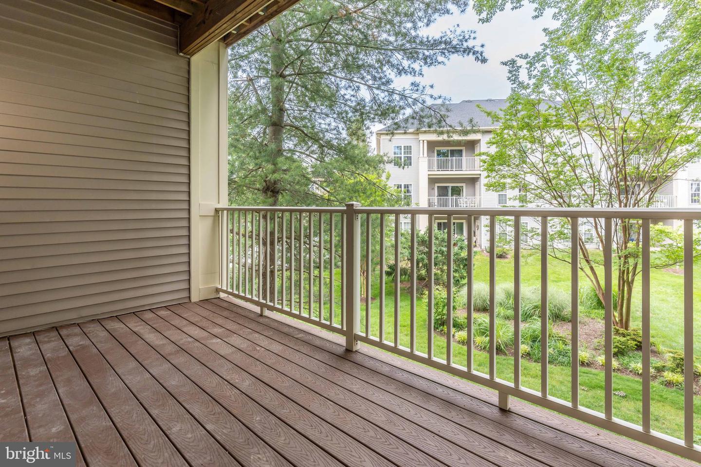 11301 WESTBROOK MILL LN #202, FAIRFAX, Virginia 22030, 3 Bedrooms Bedrooms, ,2 BathroomsBathrooms,Residential,For sale,11301 WESTBROOK MILL LN #202,VAFX2246402 MLS # VAFX2246402