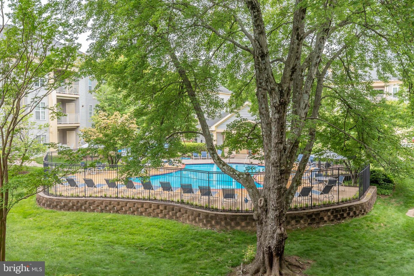 11301 WESTBROOK MILL LN #202, FAIRFAX, Virginia 22030, 3 Bedrooms Bedrooms, ,2 BathroomsBathrooms,Residential,For sale,11301 WESTBROOK MILL LN #202,VAFX2246402 MLS # VAFX2246402