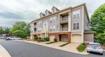 11301 WESTBROOK MILL LN #202, FAIRFAX, Virginia 22030, 3 Bedrooms Bedrooms, ,2 BathroomsBathrooms,Residential,For sale,11301 WESTBROOK MILL LN #202,VAFX2246402 MLS # VAFX2246402