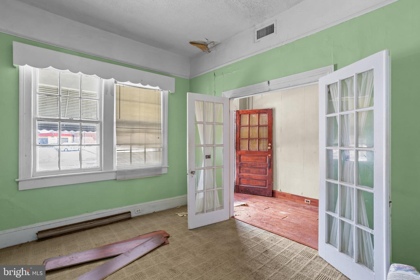 16 N SOUTH STREET, PETERSBURG, Virginia 23803, 3 Bedrooms Bedrooms, ,1 BathroomBathrooms,Residential,For sale,16 N SOUTH STREET,VAPC2000118 MLS # VAPC2000118