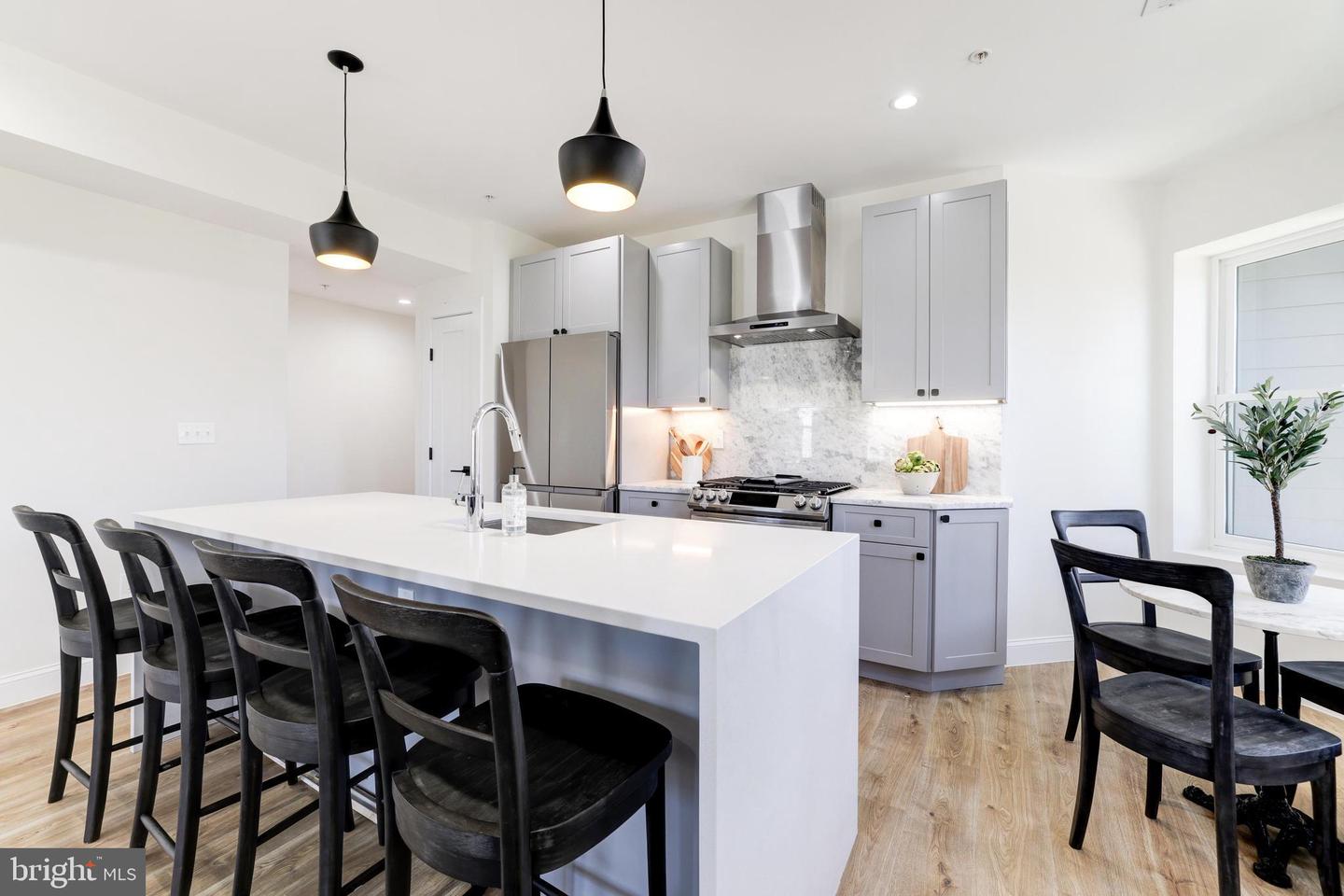 842 MADISON ST NW #B, WASHINGTON, District Of Columbia 20011, 4 Bedrooms Bedrooms, ,3 BathroomsBathrooms,Residential,For sale,842 MADISON ST NW #B,DCDC2204620 MLS # DCDC2204620