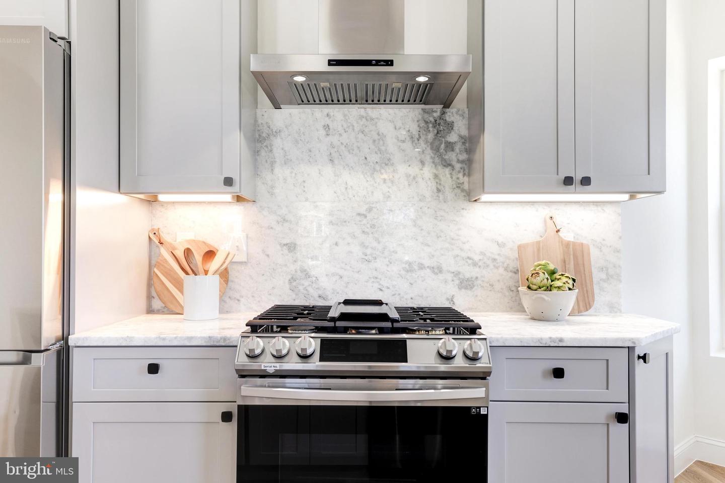 842 MADISON ST NW #B, WASHINGTON, District Of Columbia 20011, 4 Bedrooms Bedrooms, ,3 BathroomsBathrooms,Residential,For sale,842 MADISON ST NW #B,DCDC2204620 MLS # DCDC2204620