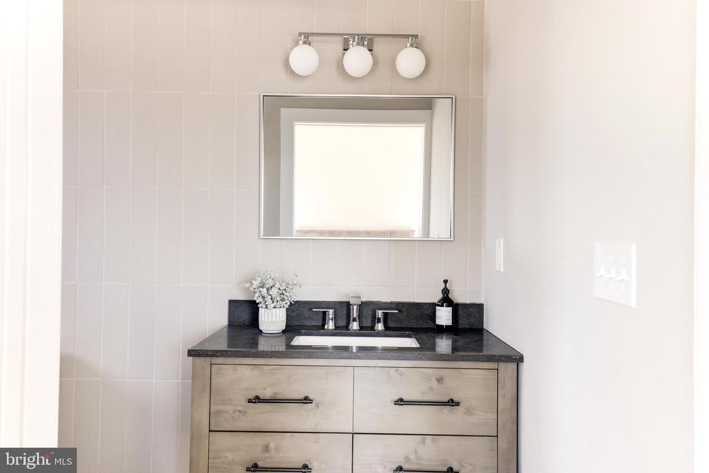 842 MADISON ST NW #B, WASHINGTON, District Of Columbia 20011, 4 Bedrooms Bedrooms, ,3 BathroomsBathrooms,Residential,For sale,842 MADISON ST NW #B,DCDC2204620 MLS # DCDC2204620