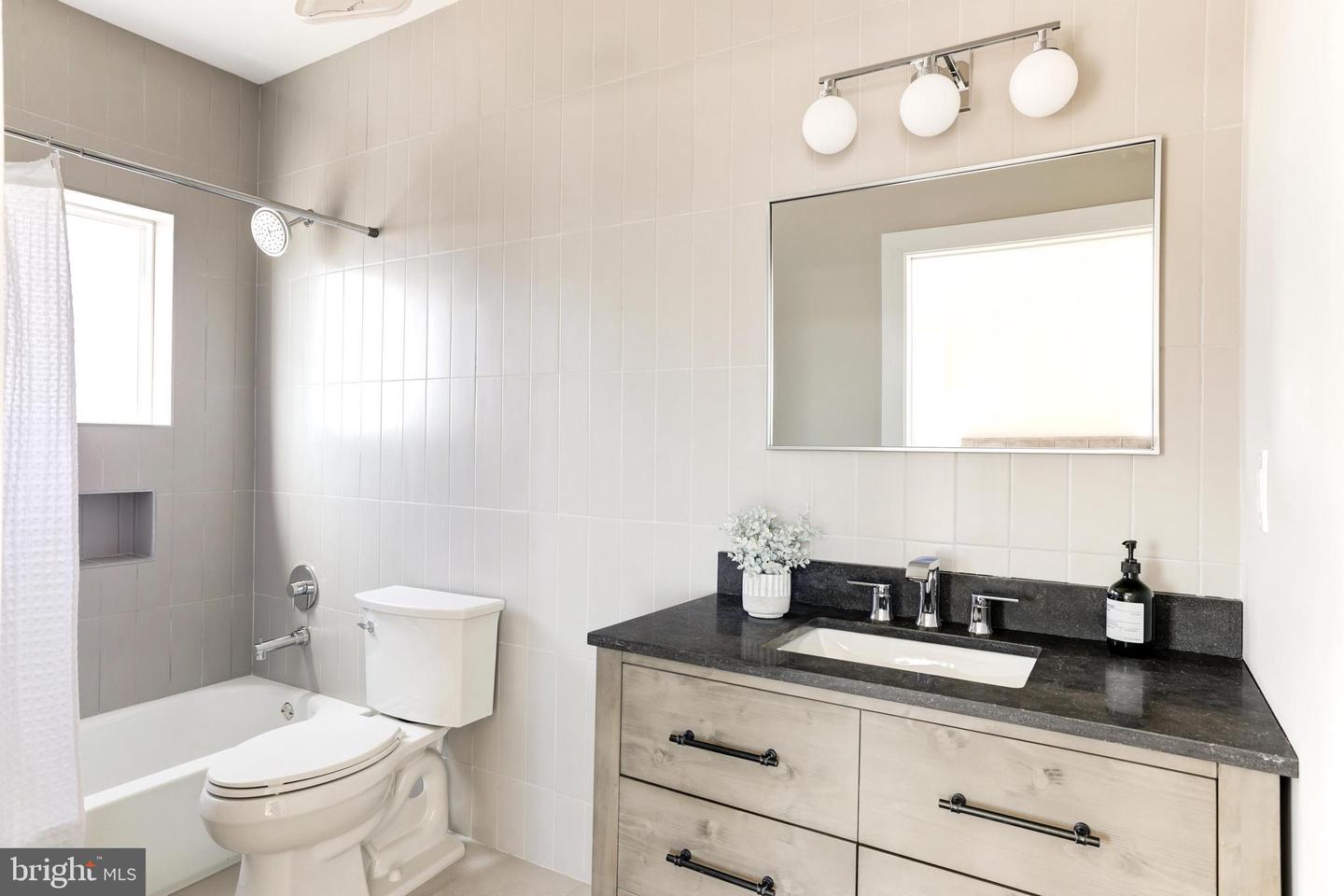 842 MADISON ST NW #B, WASHINGTON, District Of Columbia 20011, 4 Bedrooms Bedrooms, ,3 BathroomsBathrooms,Residential,For sale,842 MADISON ST NW #B,DCDC2204620 MLS # DCDC2204620