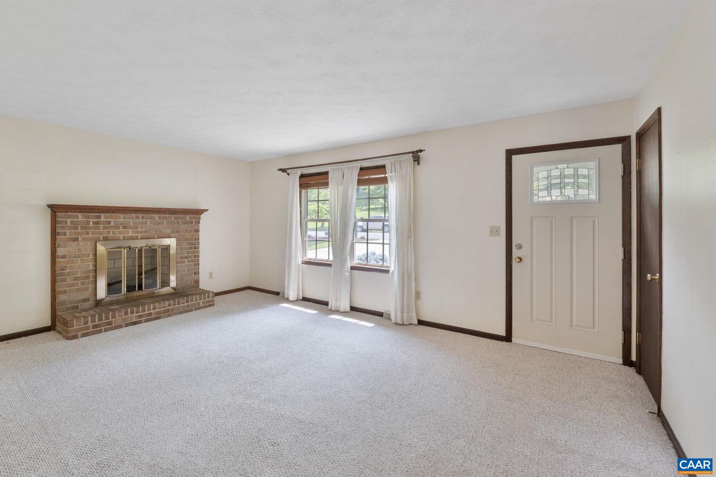 668 GLORIA PL, STAUNTON, Virginia 24401, 3 Bedrooms Bedrooms, ,2 BathroomsBathrooms,Residential,For sale,668 GLORIA PL,665468 MLS # 665468