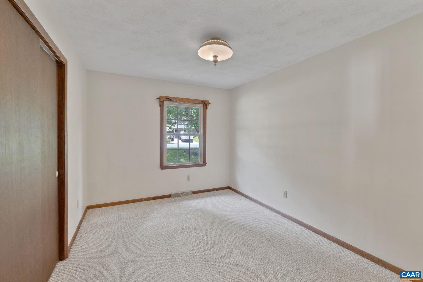 668 GLORIA PL, STAUNTON, Virginia 24401, 3 Bedrooms Bedrooms, ,2 BathroomsBathrooms,Residential,For sale,668 GLORIA PL,665468 MLS # 665468
