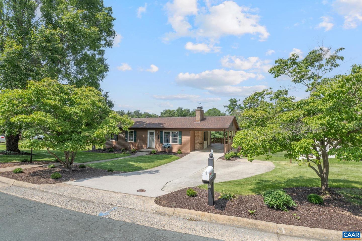 668 GLORIA PL, STAUNTON, Virginia 24401, 3 Bedrooms Bedrooms, ,2 BathroomsBathrooms,Residential,For sale,668 GLORIA PL,665468 MLS # 665468