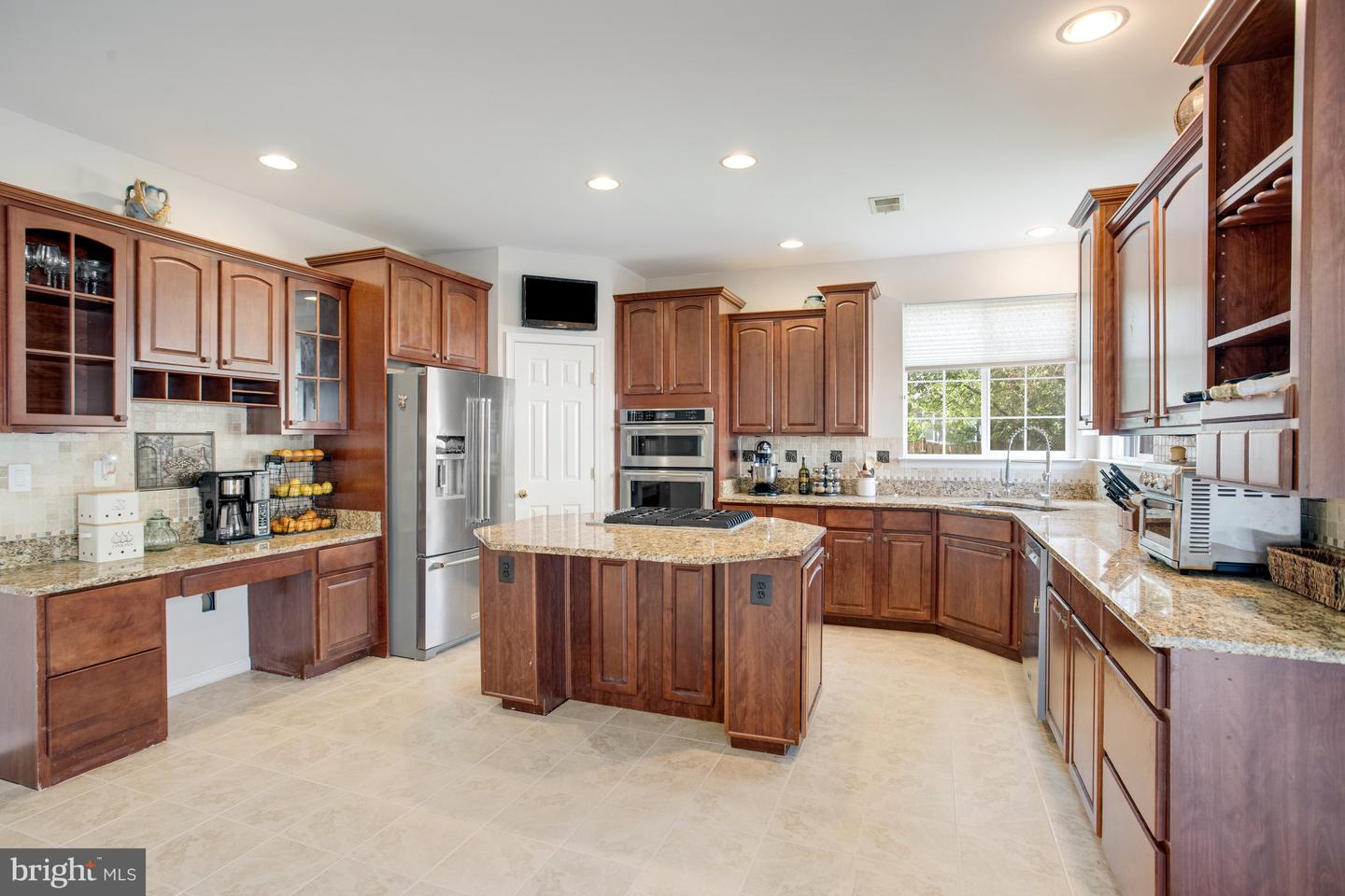 9226 CAMPFIRE CT, BRISTOW, Virginia 20136, 4 Bedrooms Bedrooms, ,3 BathroomsBathrooms,Residential,For sale,9226 CAMPFIRE CT,VAPW2096524 MLS # VAPW2096524