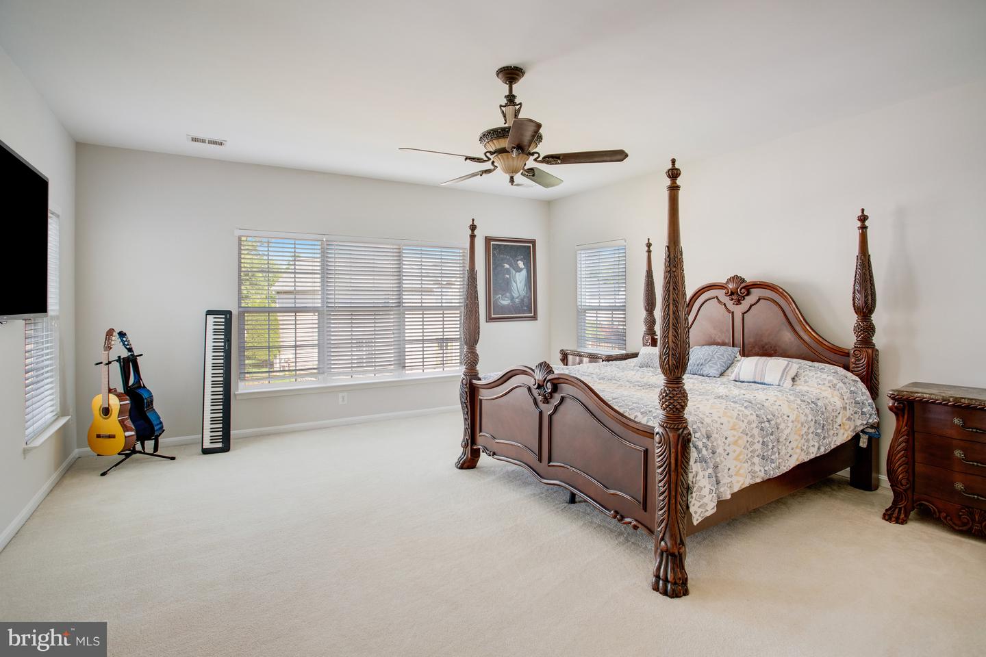 9226 CAMPFIRE CT, BRISTOW, Virginia 20136, 4 Bedrooms Bedrooms, ,3 BathroomsBathrooms,Residential,For sale,9226 CAMPFIRE CT,VAPW2096524 MLS # VAPW2096524