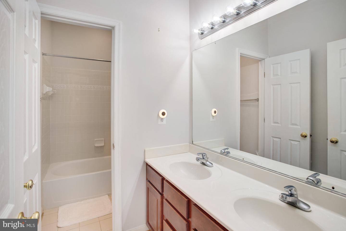 9226 CAMPFIRE CT, BRISTOW, Virginia 20136, 4 Bedrooms Bedrooms, ,3 BathroomsBathrooms,Residential,For sale,9226 CAMPFIRE CT,VAPW2096524 MLS # VAPW2096524