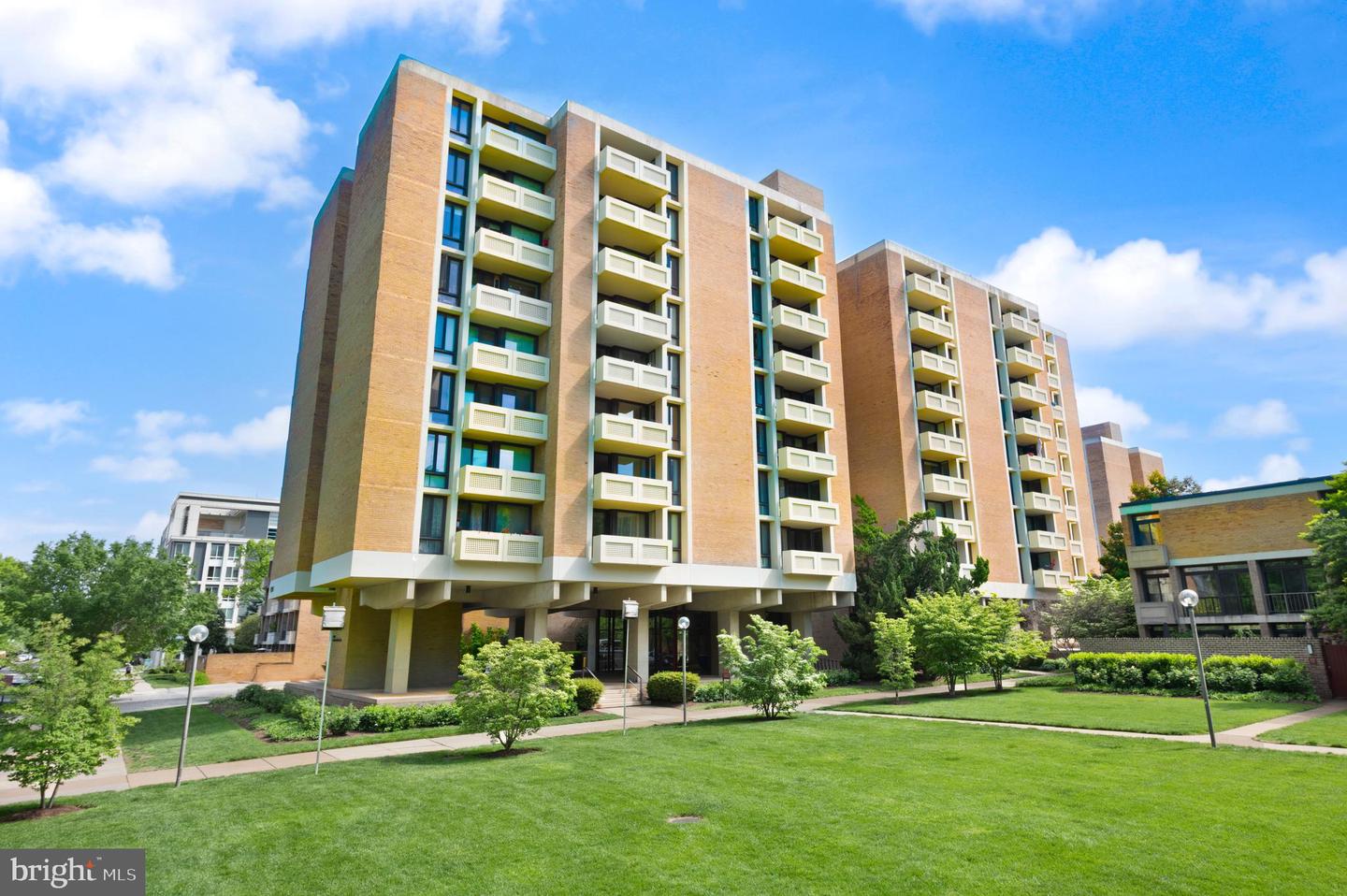 490 M ST SW #W802, WASHINGTON, District Of Columbia 20024, 1 Bedroom Bedrooms, ,1 BathroomBathrooms,Residential,For sale,490 M ST SW #W802,DCDC2204678 MLS # DCDC2204678