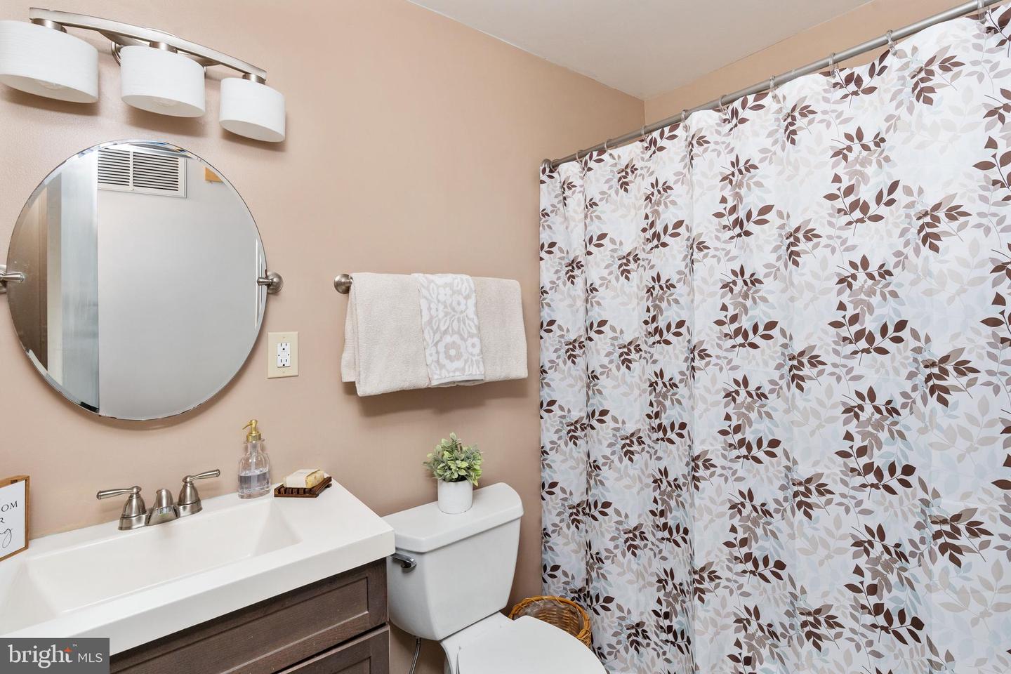 103 FAIRFAX LN, LOCUST GROVE, Virginia 22508, 3 Bedrooms Bedrooms, ,2 BathroomsBathrooms,Residential,For sale,103 FAIRFAX LN,VAOR2009890 MLS # VAOR2009890