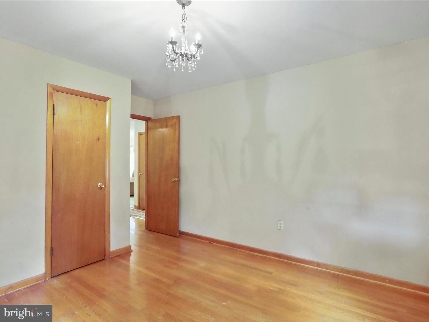 164 E MAPHIS ST, STRASBURG, Virginia 22657, 3 Bedrooms Bedrooms, ,1 BathroomBathrooms,Residential,For sale,164 E MAPHIS ST,VASH2011678 MLS # VASH2011678