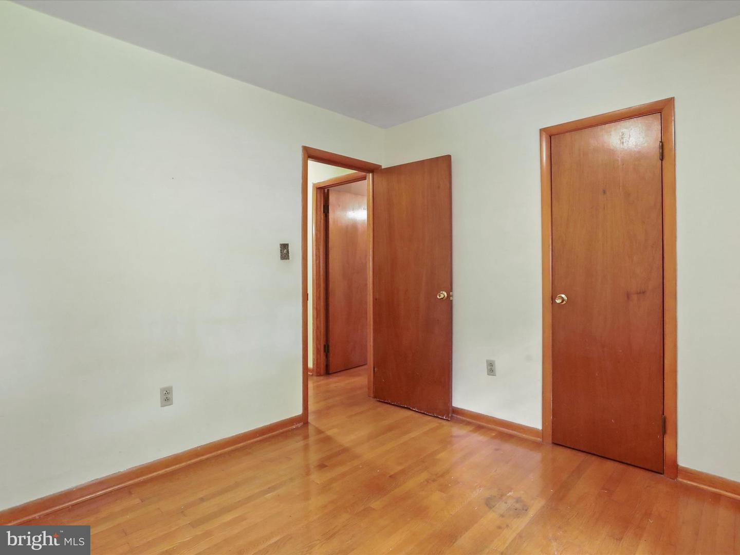 164 E MAPHIS ST, STRASBURG, Virginia 22657, 3 Bedrooms Bedrooms, ,1 BathroomBathrooms,Residential,For sale,164 E MAPHIS ST,VASH2011678 MLS # VASH2011678