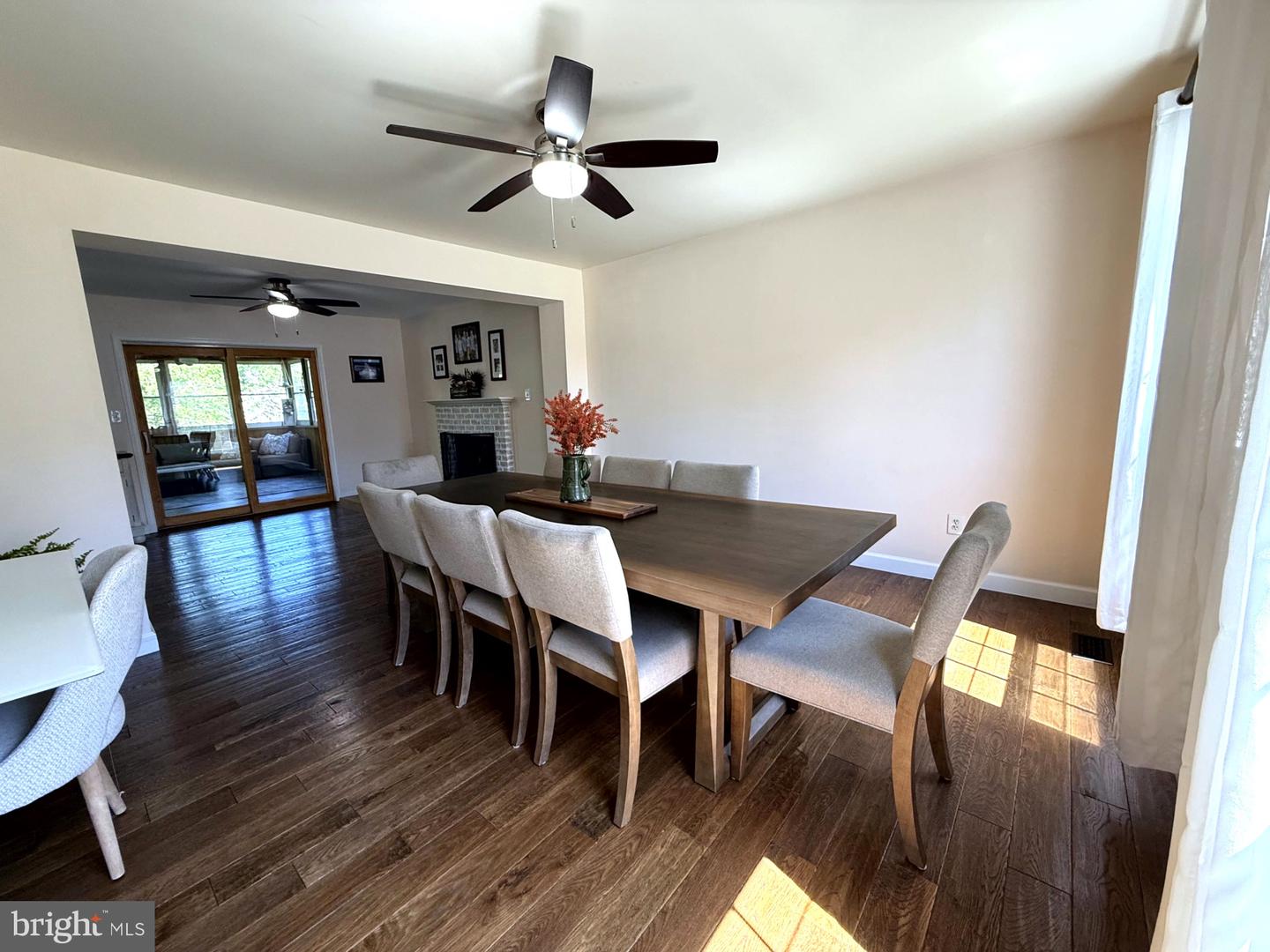 1406 VALEBROOK LN, HERNDON, Virginia 20170, 4 Bedrooms Bedrooms, ,3 BathroomsBathrooms,Residential,For sale,1406 VALEBROOK LN,VAFX2246404 MLS # VAFX2246404