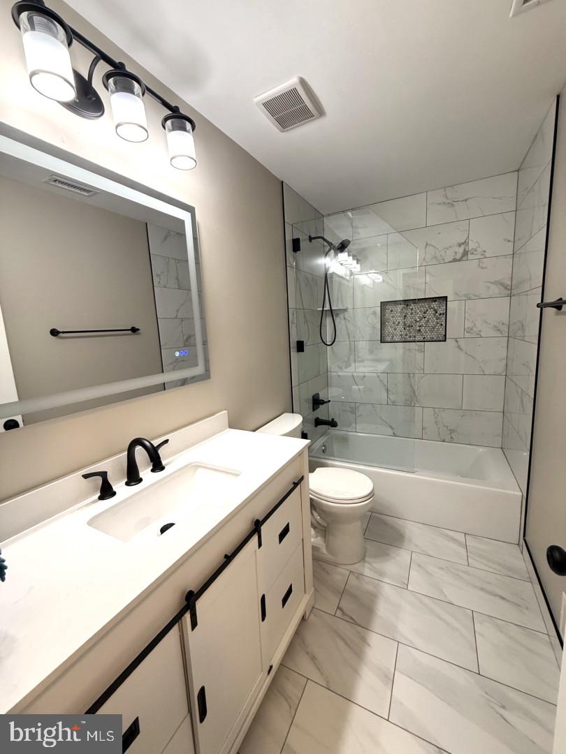 1406 VALEBROOK LN, HERNDON, Virginia 20170, 4 Bedrooms Bedrooms, ,3 BathroomsBathrooms,Residential,For sale,1406 VALEBROOK LN,VAFX2246404 MLS # VAFX2246404