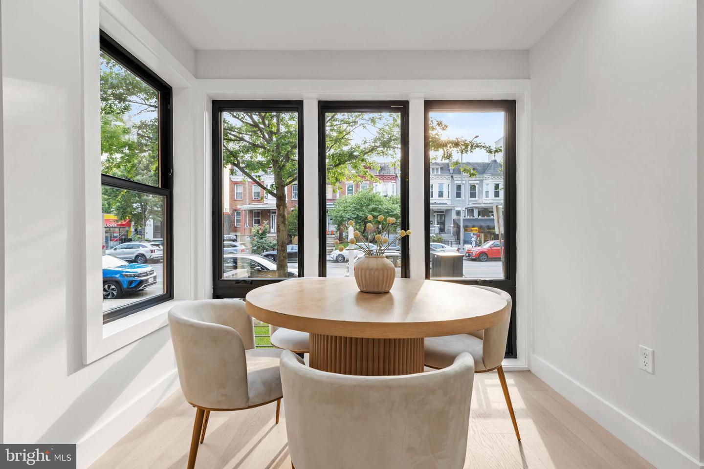 3923 14TH ST NW #2, WASHINGTON, District Of Columbia 20011, 2 Bedrooms Bedrooms, ,2 BathroomsBathrooms,Residential,For sale,3923 14TH ST NW #2,DCDC2204846 MLS # DCDC2204846