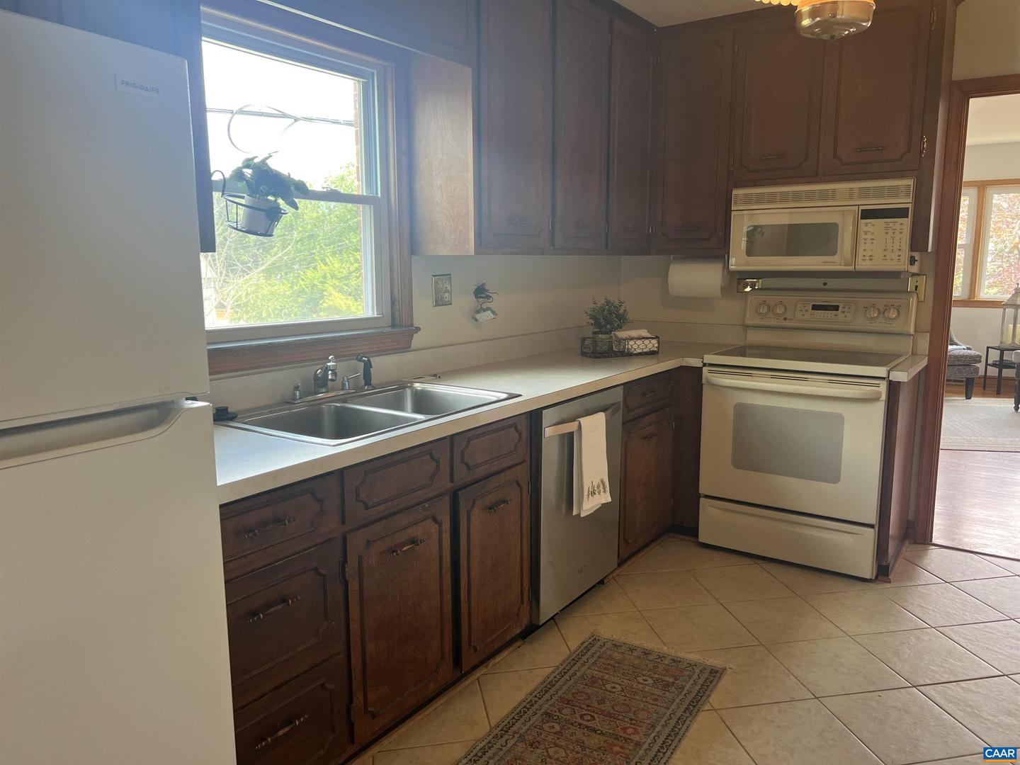819 ELLIOTT AVE, CHARLOTTESVILLE, Virginia 22902, 3 Bedrooms Bedrooms, ,2 BathroomsBathrooms,Residential,For sale,819 ELLIOTT AVE,665552 MLS # 665552