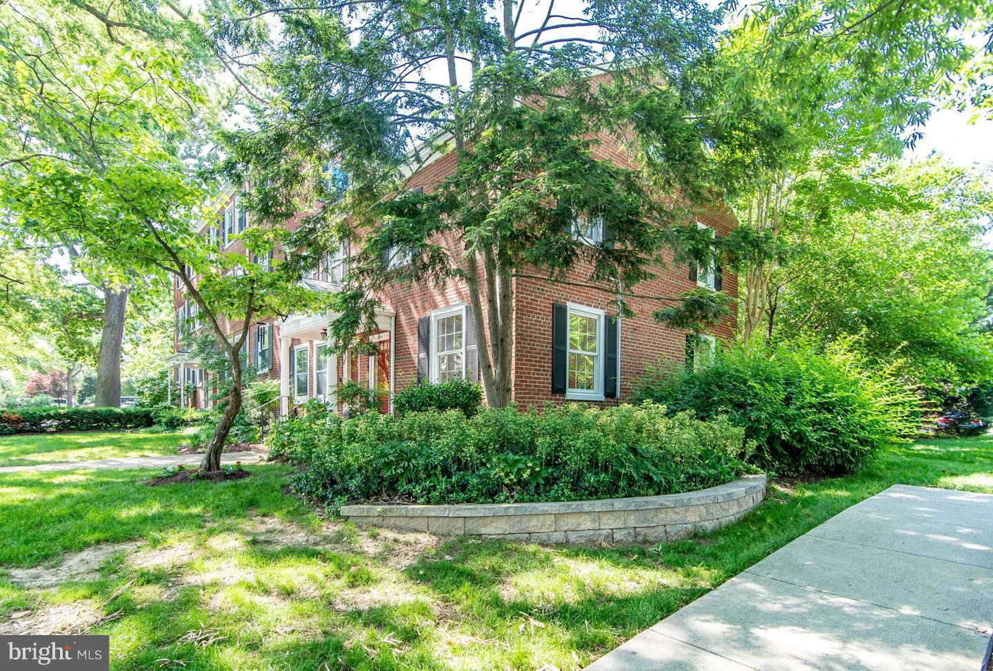 2990 S COLUMBUS STREET, ARLINGTON, Virginia 22206, 2 Bedrooms Bedrooms, ,2 BathroomsBathrooms,Residential,For sale,2990 S COLUMBUS STREET,VAAX2046306 MLS # VAAX2046306