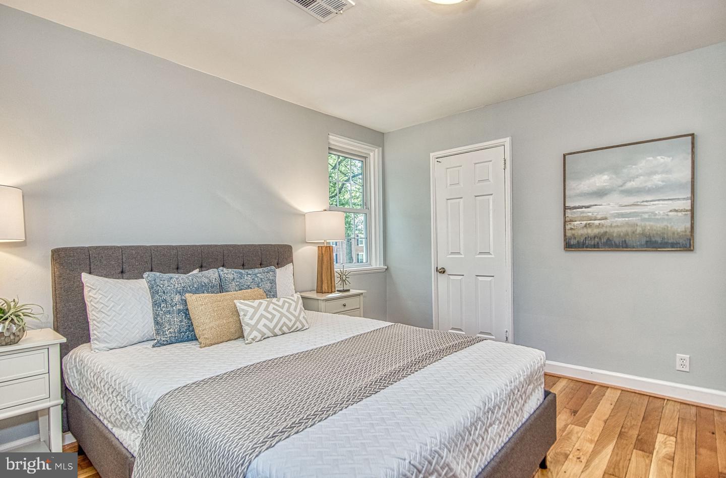 2990 S COLUMBUS STREET, ARLINGTON, Virginia 22206, 2 Bedrooms Bedrooms, ,2 BathroomsBathrooms,Residential,For sale,2990 S COLUMBUS STREET,VAAX2046306 MLS # VAAX2046306