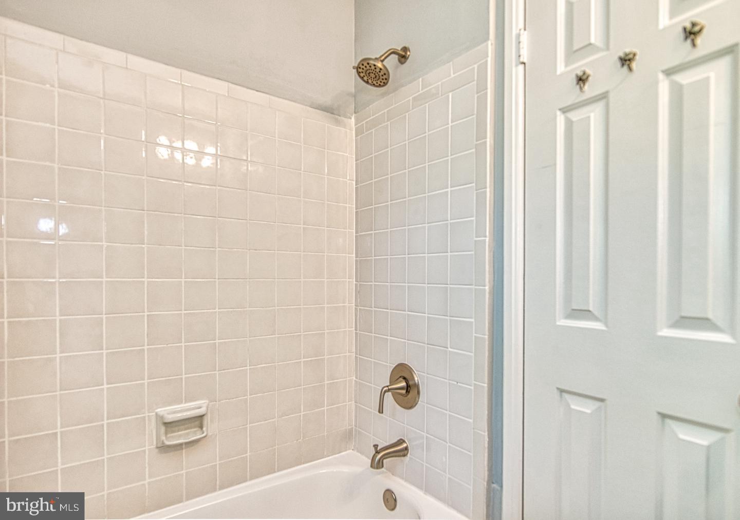 2990 S COLUMBUS STREET, ARLINGTON, Virginia 22206, 2 Bedrooms Bedrooms, ,2 BathroomsBathrooms,Residential,For sale,2990 S COLUMBUS STREET,VAAX2046306 MLS # VAAX2046306