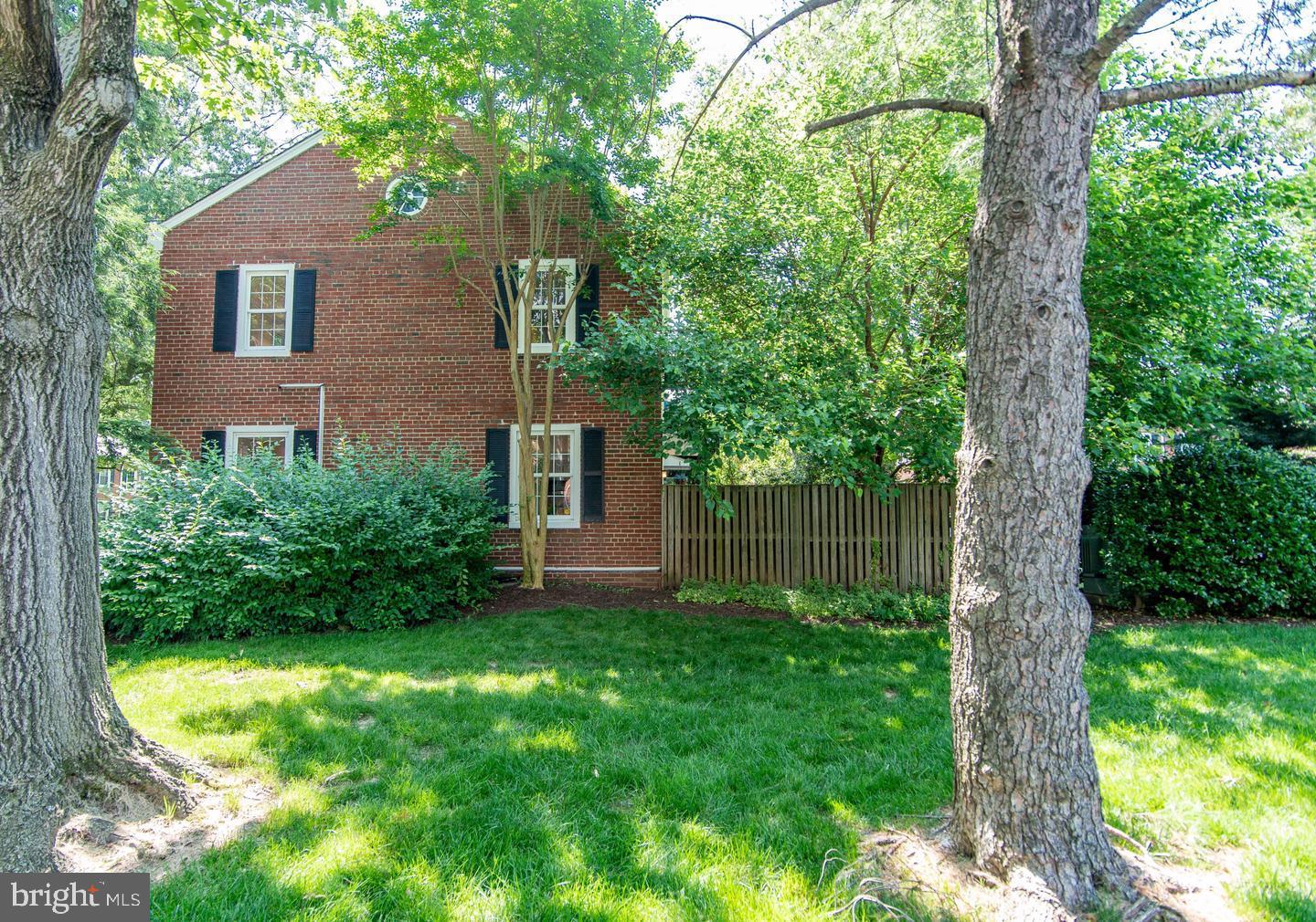 2990 S COLUMBUS STREET, ARLINGTON, Virginia 22206, 2 Bedrooms Bedrooms, ,2 BathroomsBathrooms,Residential,For sale,2990 S COLUMBUS STREET,VAAX2046306 MLS # VAAX2046306