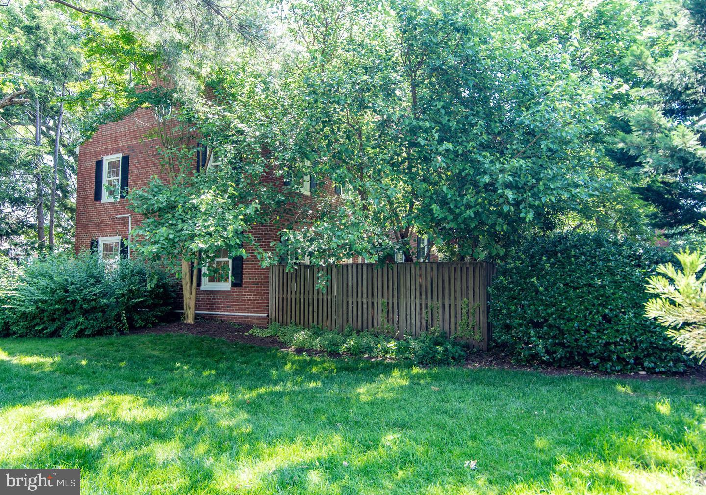2990 S COLUMBUS STREET, ARLINGTON, Virginia 22206, 2 Bedrooms Bedrooms, ,2 BathroomsBathrooms,Residential,For sale,2990 S COLUMBUS STREET,VAAX2046306 MLS # VAAX2046306