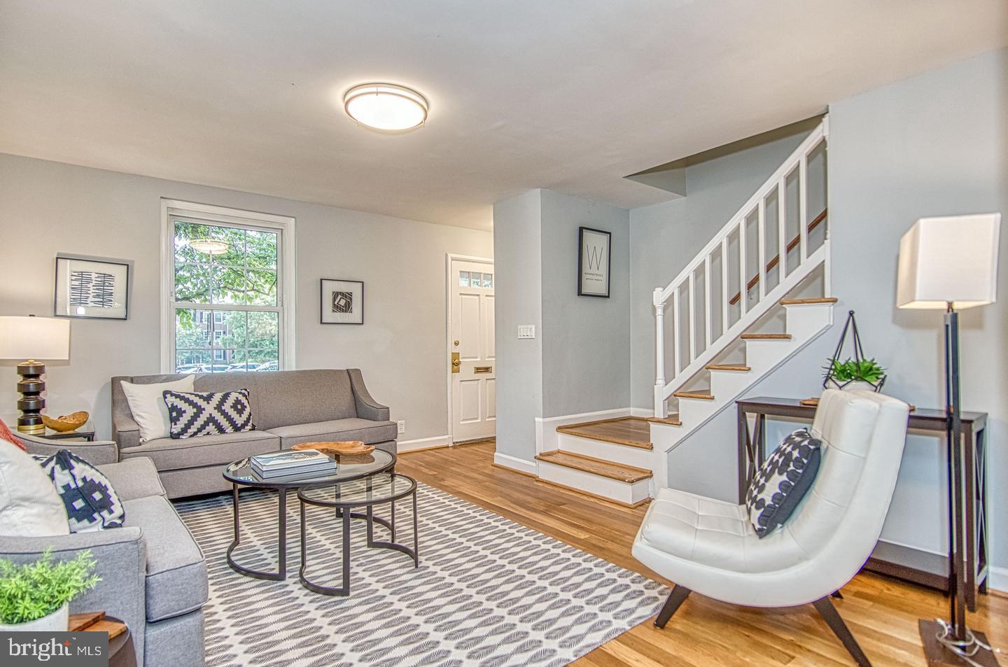 2990 S COLUMBUS STREET, ARLINGTON, Virginia 22206, 2 Bedrooms Bedrooms, ,2 BathroomsBathrooms,Residential,For sale,2990 S COLUMBUS STREET,VAAX2046306 MLS # VAAX2046306