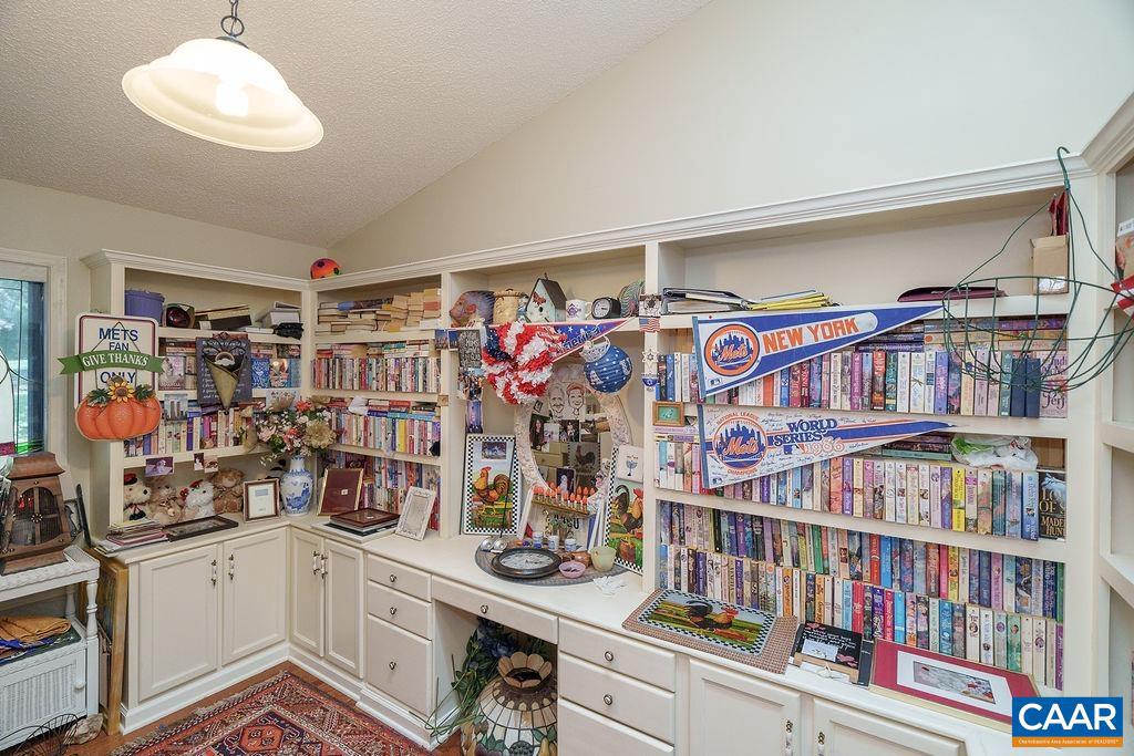 2220 RIDGEWAY LN, CHARLOTTESVILLE, Virginia 22911, 5 Bedrooms Bedrooms, ,3 BathroomsBathrooms,Residential,For sale,2220 RIDGEWAY LN,665556 MLS # 665556