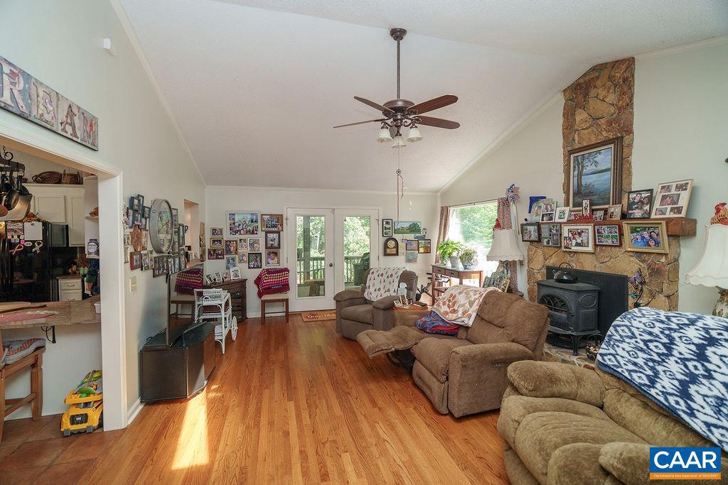 2220 RIDGEWAY LN, CHARLOTTESVILLE, Virginia 22911, 5 Bedrooms Bedrooms, ,3 BathroomsBathrooms,Residential,For sale,2220 RIDGEWAY LN,665556 MLS # 665556