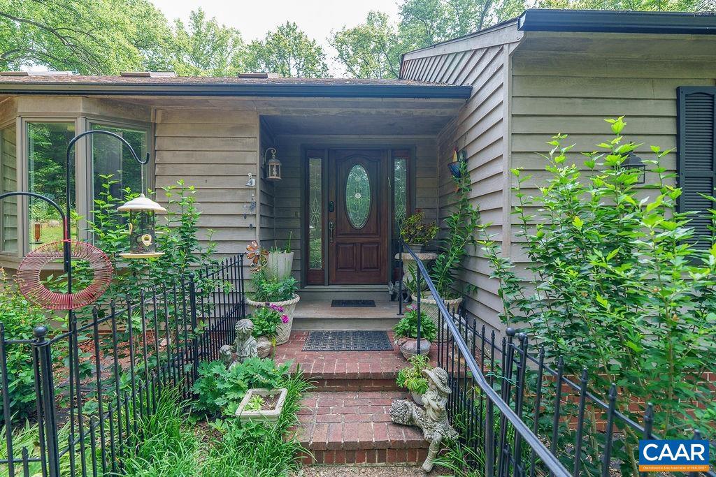 2220 RIDGEWAY LN, CHARLOTTESVILLE, Virginia 22911, 5 Bedrooms Bedrooms, ,3 BathroomsBathrooms,Residential,For sale,2220 RIDGEWAY LN,665556 MLS # 665556