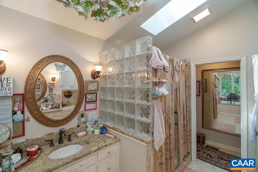 2220 RIDGEWAY LN, CHARLOTTESVILLE, Virginia 22911, 5 Bedrooms Bedrooms, ,3 BathroomsBathrooms,Residential,For sale,2220 RIDGEWAY LN,665556 MLS # 665556
