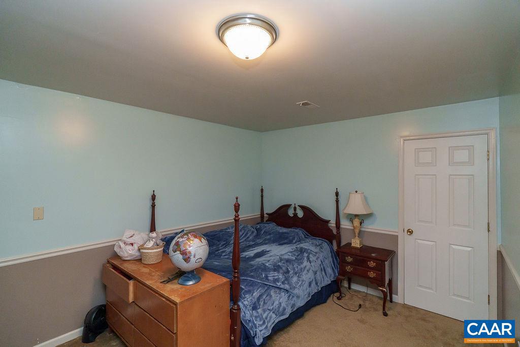 2220 RIDGEWAY LN, CHARLOTTESVILLE, Virginia 22911, 5 Bedrooms Bedrooms, ,3 BathroomsBathrooms,Residential,For sale,2220 RIDGEWAY LN,665556 MLS # 665556