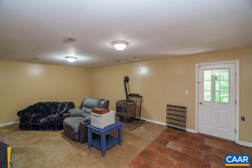 2220 RIDGEWAY LN, CHARLOTTESVILLE, Virginia 22911, 5 Bedrooms Bedrooms, ,3 BathroomsBathrooms,Residential,For sale,2220 RIDGEWAY LN,665556 MLS # 665556