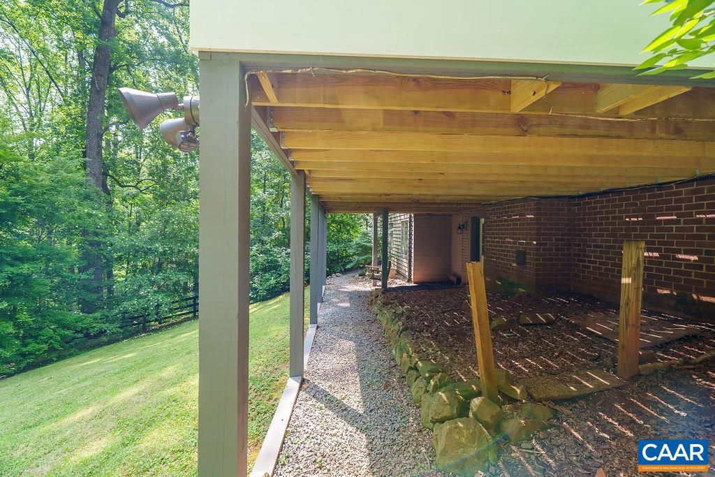 2220 RIDGEWAY LN, CHARLOTTESVILLE, Virginia 22911, 5 Bedrooms Bedrooms, ,3 BathroomsBathrooms,Residential,For sale,2220 RIDGEWAY LN,665556 MLS # 665556