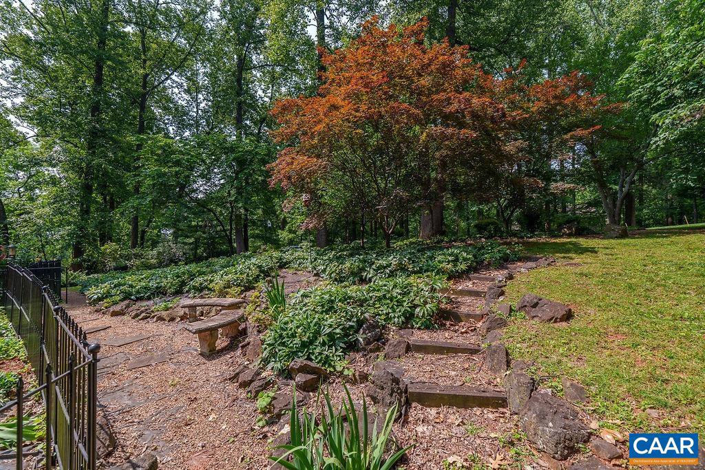 2220 RIDGEWAY LN, CHARLOTTESVILLE, Virginia 22911, 5 Bedrooms Bedrooms, ,3 BathroomsBathrooms,Residential,For sale,2220 RIDGEWAY LN,665556 MLS # 665556