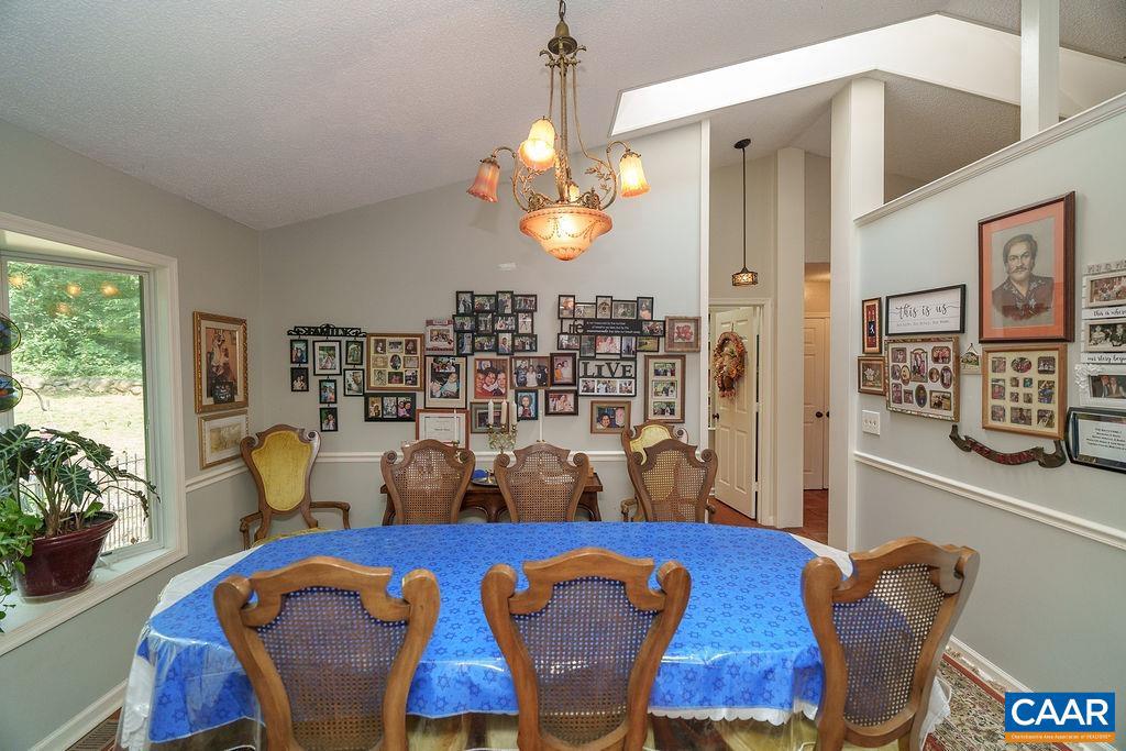 2220 RIDGEWAY LN, CHARLOTTESVILLE, Virginia 22911, 5 Bedrooms Bedrooms, ,3 BathroomsBathrooms,Residential,For sale,2220 RIDGEWAY LN,665556 MLS # 665556