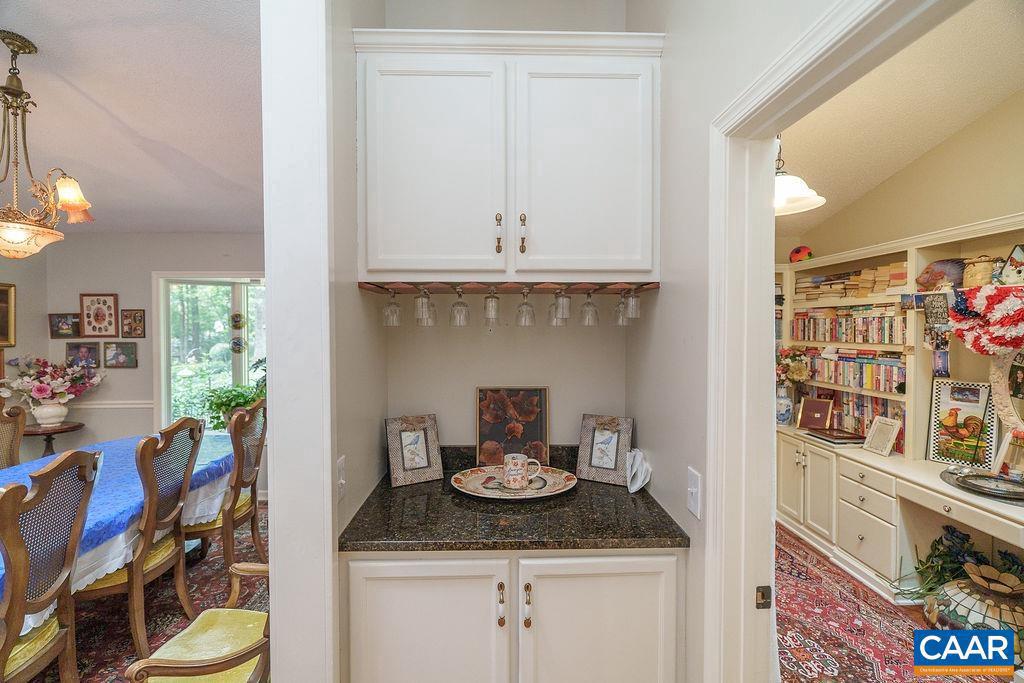 2220 RIDGEWAY LN, CHARLOTTESVILLE, Virginia 22911, 5 Bedrooms Bedrooms, ,3 BathroomsBathrooms,Residential,For sale,2220 RIDGEWAY LN,665556 MLS # 665556