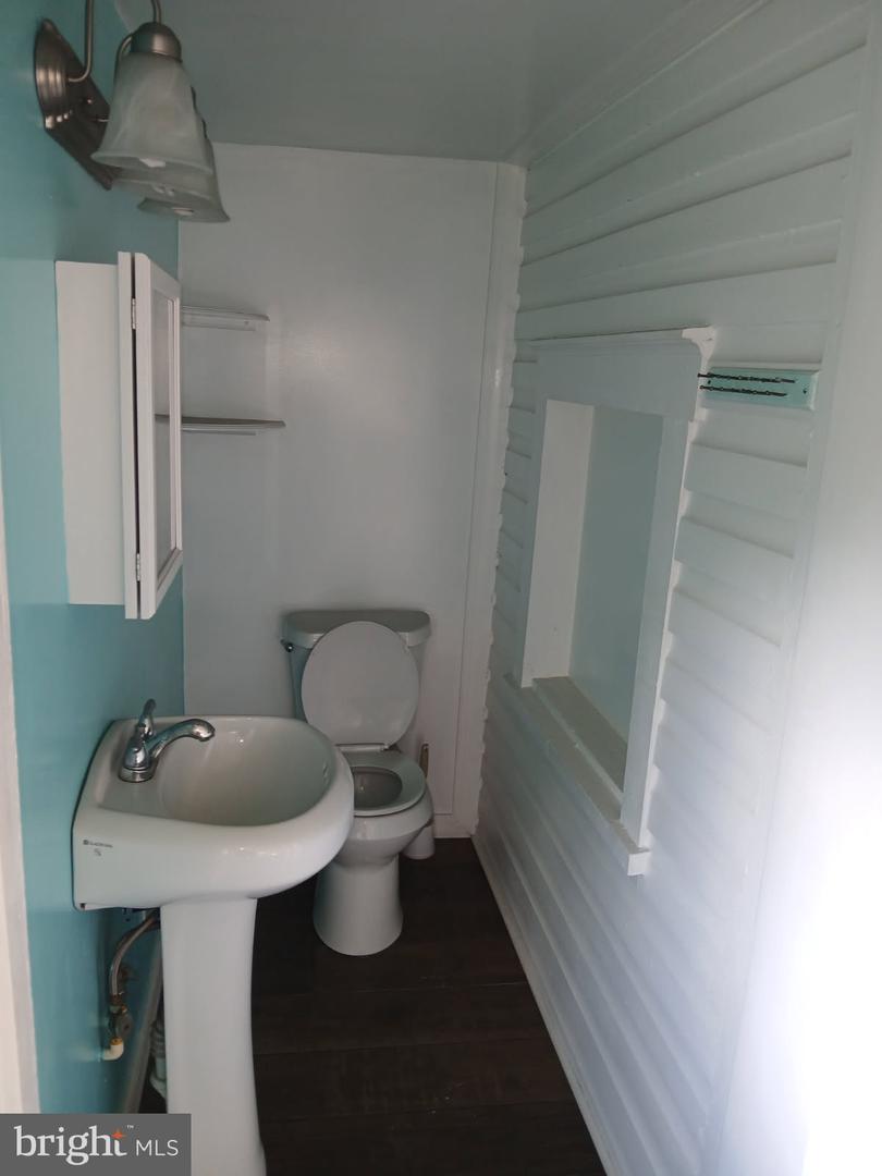918 DALE AVE SE, ROANOKE, Virginia 24013, 4 Bedrooms Bedrooms, ,2 BathroomsBathrooms,Residential,For sale,918 DALE AVE SE,VARA2000036 MLS # VARA2000036
