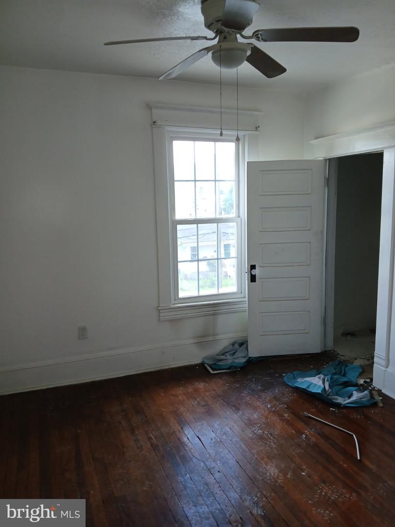 918 DALE AVE SE, ROANOKE, Virginia 24013, 4 Bedrooms Bedrooms, ,2 BathroomsBathrooms,Residential,For sale,918 DALE AVE SE,VARA2000036 MLS # VARA2000036
