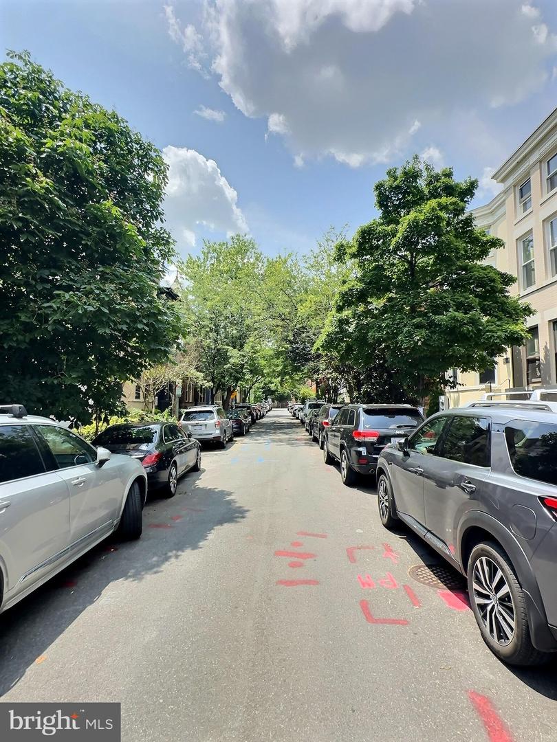 1753 WILLARD ST NW #3, WASHINGTON, District Of Columbia 20009, 1 Bedroom Bedrooms, ,1 BathroomBathrooms,Residential,For sale,1753 WILLARD ST NW #3,DCDC2204860 MLS # DCDC2204860